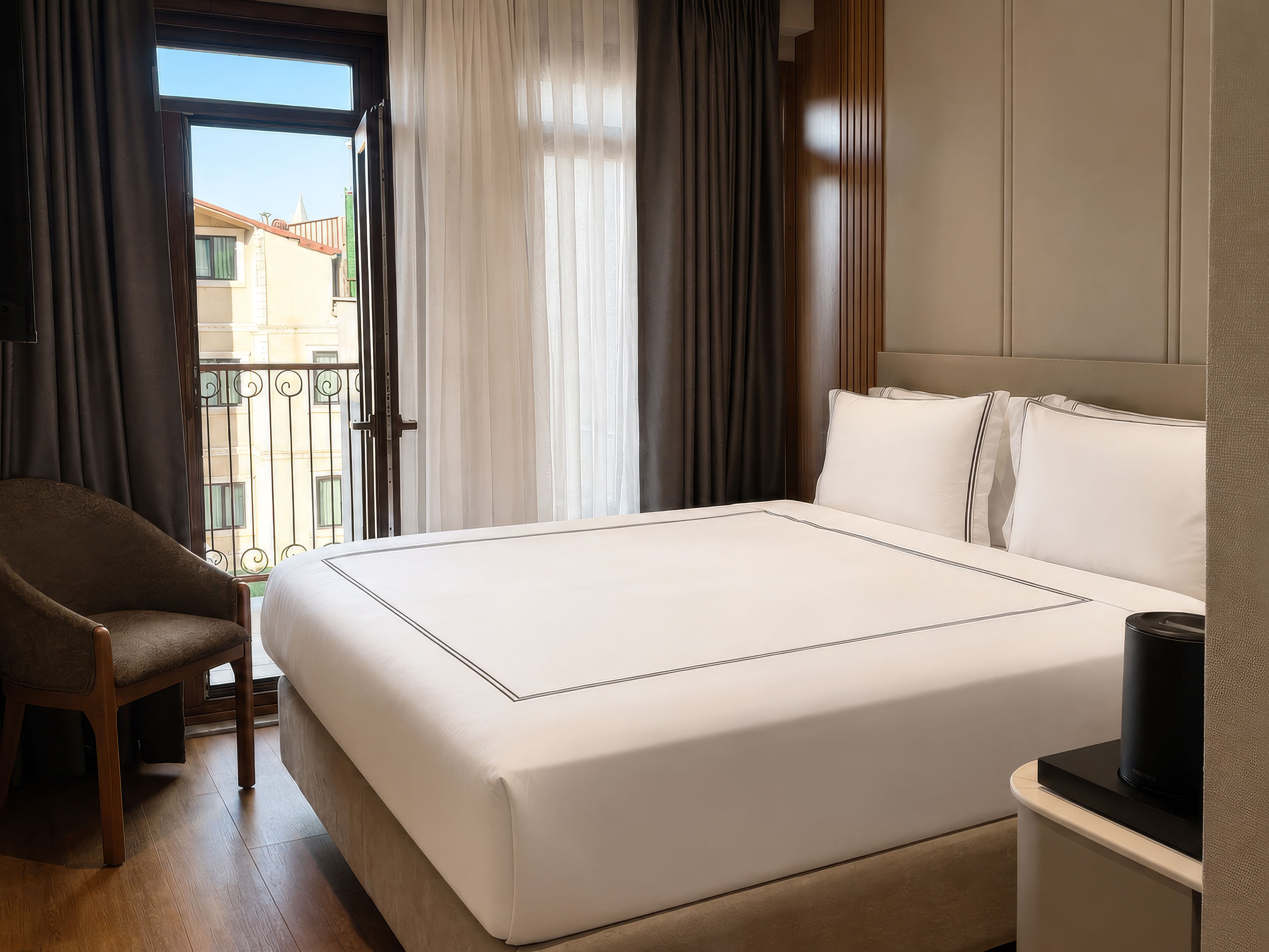 Deluxe Suite